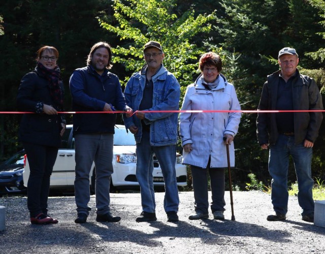 Un nouveau sentier pédestre dans le Parc de cervidés à Adstock