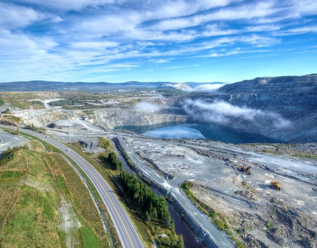 Le gouvernement ignore les élus municipaux dans le dossier de gestion de l'amiante et des résidus miniers amiantés