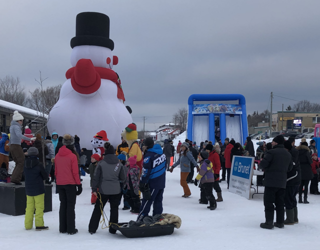 11e Fête des Neiges de Disraeli : La température et les familles au rendez-vous!