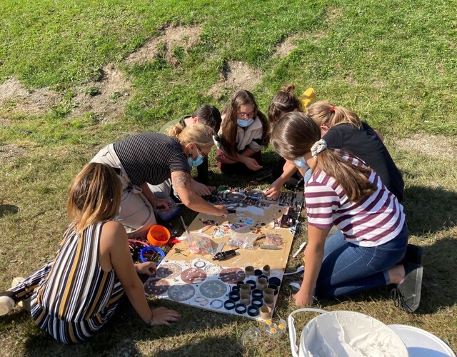 L'art écologique entre dans les écoles primaires de la région