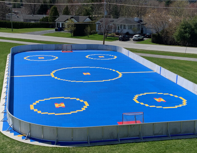 Une surface de Dek hockey pour la Polyvalente de Disraeli