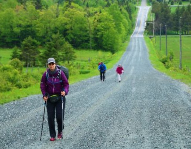 14 km de marche sur le Chemin de Saint-Jacques : faites partie du groupe !