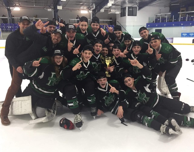 Champions du Défi de hockey scolaire du RSEQ !