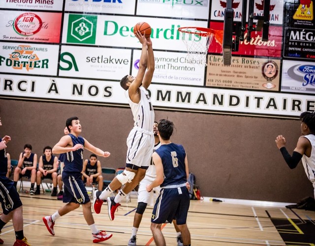 Basketball masculin Les Filons remportent LE match de l'année!