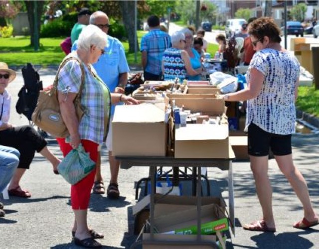 Les citoyens invités à organiser une vente-débarras