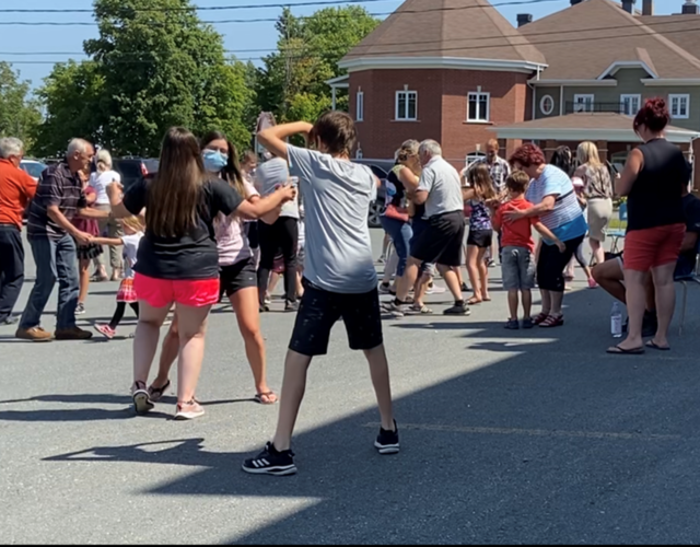 Soirées canadiennes dans les camps de jour d'Adstock