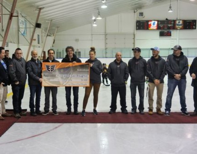 East Broughton : Le hockey mineur remet 50 000 $ pour des travaux à l'aréna